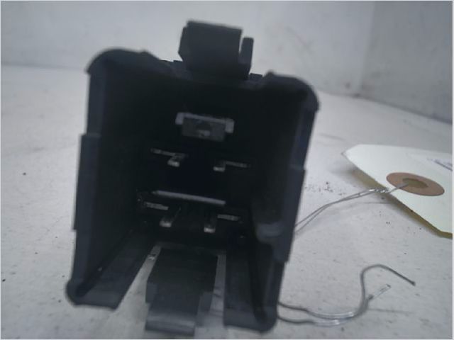 Bouton de warning Volkswagen GOLF V (1K1) 1.9 tdi (2003-2008) 5 portes