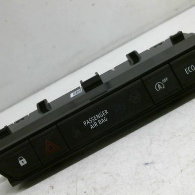 Bouton de warning Dacia SANDERO III 1.0 tce 100 eco-g (2021)