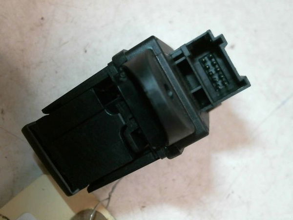 Interrupteur commande de frein a main AUDI A6 ALLROAD QUATTRO 2.7 V AVUS