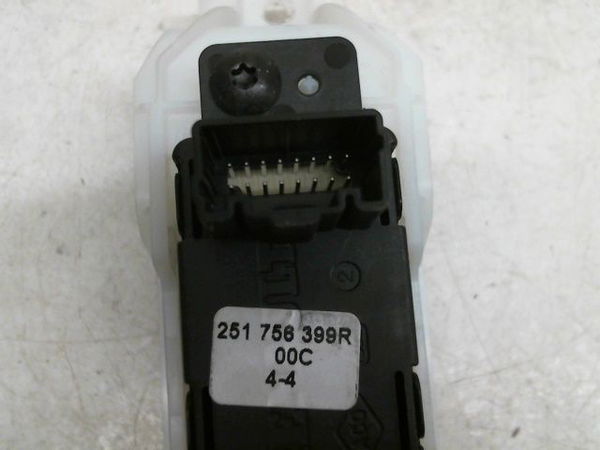 Interrupteur commande de frein a main Dacia SANDERO III 1.0 tce 100 eco-g (2021)