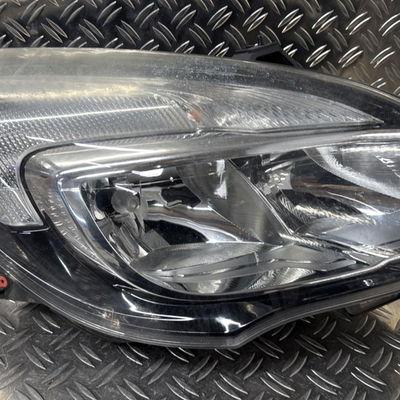 Phare antibrouillard avant gauche Opel MERIVA B Monospace (S10) 1.6 cdti (75) (2014-2017)