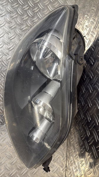 Phare antibrouillard avant gauche Volkswagen GOLF PLUS V (5M1, 521) 1.9 tdi (2005-2009) 5 portes