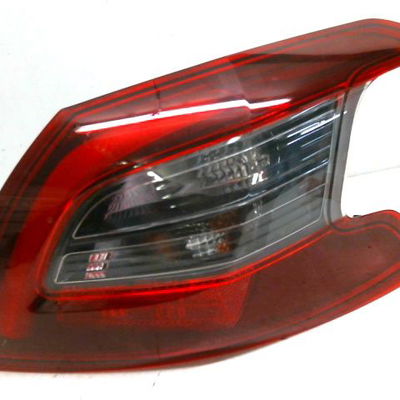 Feu arrière droit Peugeot 308 II (LB_, LP_, LW_, LH_, L3_) 1.2 thp 130 (2013-2021)