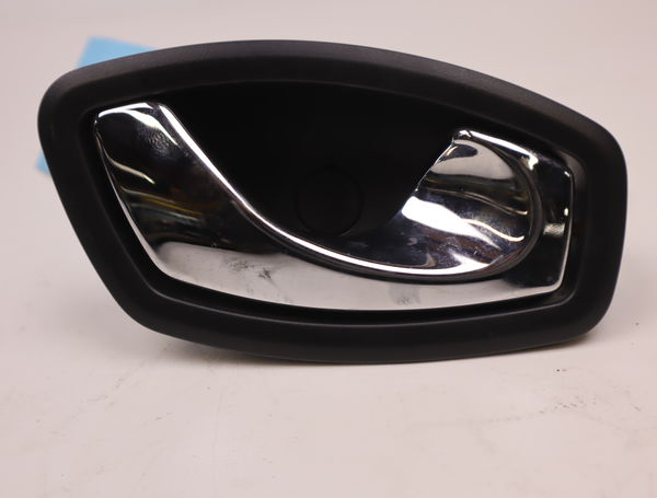 Poignee int porte ard Renault SCÉNIC III (JZ0-1_) 1.2 tce (jz16) (2013)