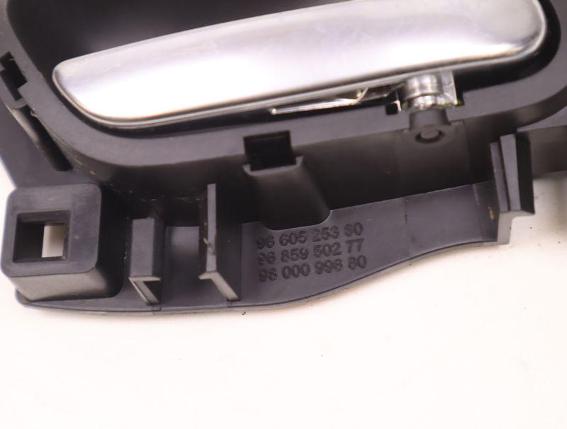 Poignee int porte avd Citroën C4 PICASSO II 2.0 bluehdi 150 (2013)