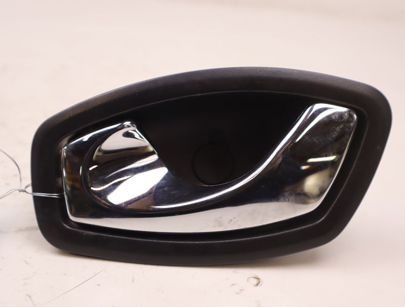 Poignee int porte avg Renault SCÉNIC III (JZ0-1_) 1.2 tce (jz16) (2013)