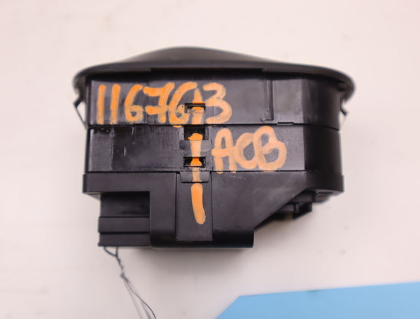 Commande lève-glace porte avant gauche Peugeot 206 3-5 portes (2A-C) 2.0 hdi 90 (1999-2009) 5 portes