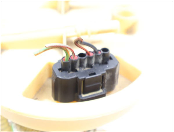 Jauge a carburant Ford C-MAX (DM2) 1.8 tdci (2007-2010) 5 portes