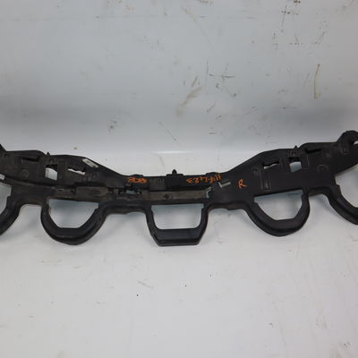 Support central pare-choc av Renault MEGANE IV Estate (K9A-M-N_) 1.5 blue dci 115 (k9a6) (2018)