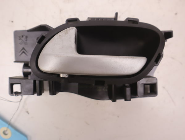 Poignee int porte avg Peugeot 207-207 (WA_, WC_) 1.6 hdi (2006-2013) 5 portes