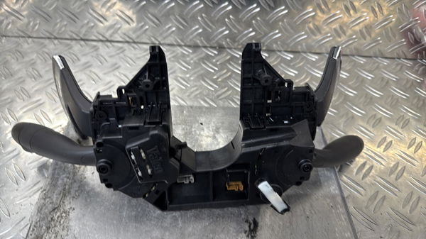 Interrupteur commande de frein a main Citroën C4 PICASSO I Monospace (UD_) 2.0 hdi 138 (2006-2013) 5 portes