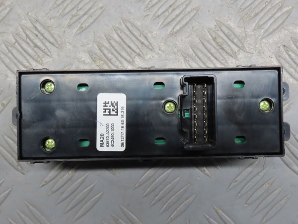 Commande lève-glace porte avant gauche KIA CEE-D