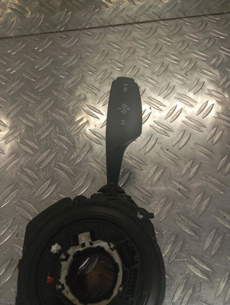 Interrupteur commande de frein a main Bmw 1 (F20) 120 d (2011-2015)