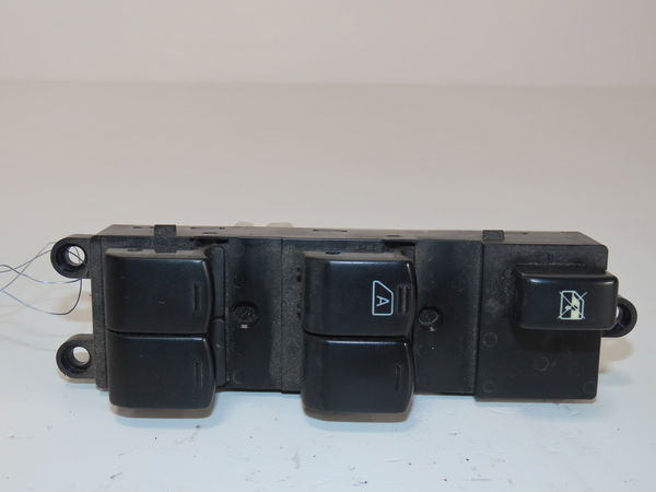Commande lève-glace porte avant gauche Nissan NOTE (E11, NE11) 1.4 (2006-2012)