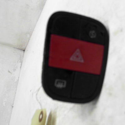 Bouton de warning PEUGEOT BIPPER Phase 1 03-2008 1.3 HDI 75ch