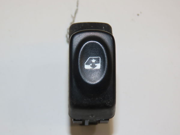 Commande lève-glace porte avant droite Renault KANGOO (KC0-1_) 1.5 dci (2003) 4 portes