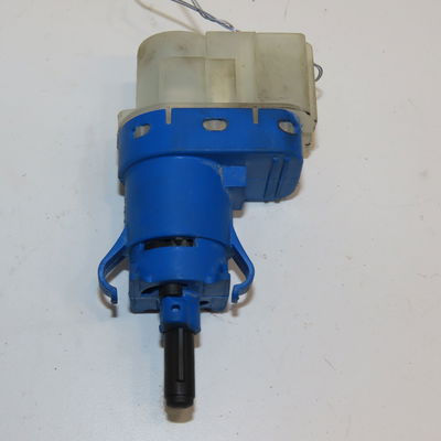 Contacteur de stop sur pedale  Peugeot BOXER Camionnette 2.0 bluehdi 130 (2015-2019)