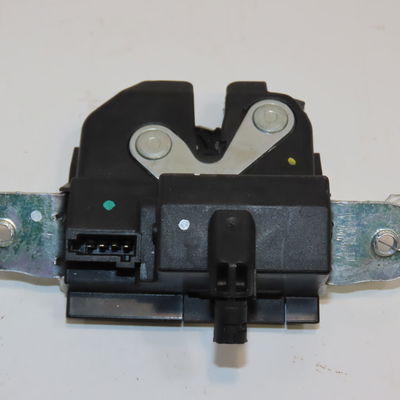 Serrure hayon Opel CORSA E (X15) 1.4 (08, 68) (2014)