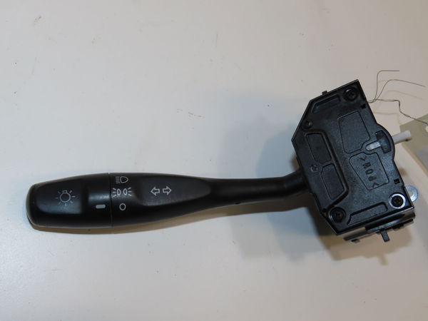 Commande clignotant Mitsubishi SPACE STAR Monospace (DG_A) 1.3 16v (dg1a) (2000-2004)