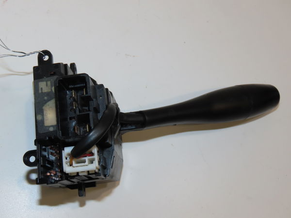 Commande clignotant Mitsubishi SPACE STAR Monospace (DG_A) 1.3 16v (dg1a) (2000-2004)