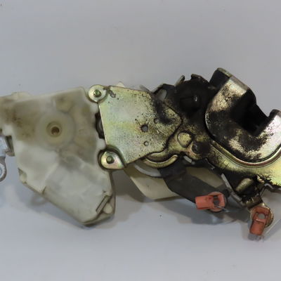 Serrure porte arg Nissan ALMERA II Hatchback (N16) 1.8 (2000-2002)