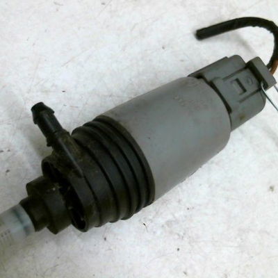Pompe lave-glace ar Bmw 1 (E87) 118 d (2004-2007) 5 portes