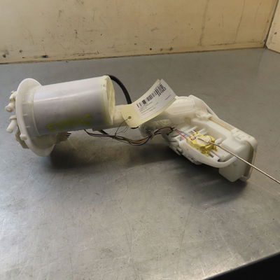 Pompe à carburant immergée MAZDA 2