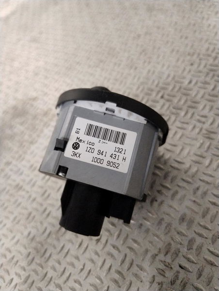 Interrupteur commande de phares Skoda OCTAVIA II (1Z3) 1.6 tdi (2009-2013)