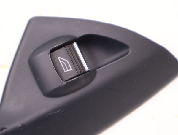 Commande leve-glace porte arrière gauche Ford C-MAX II (DXA-CB7, DXA-CEU) 1.0 ecoboost (2012-2019)