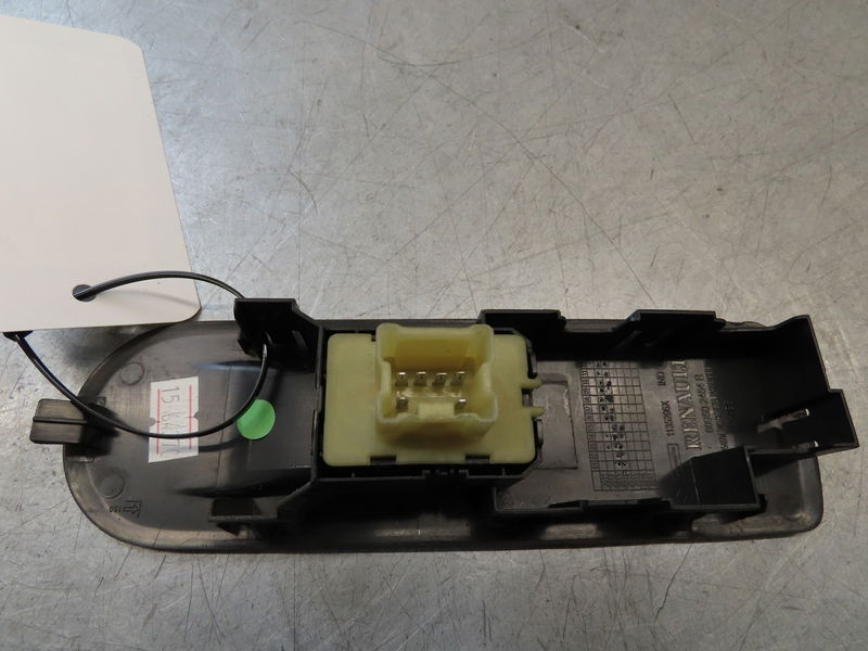 Commande lève-glace porte avant droite RENAULT CLIO
