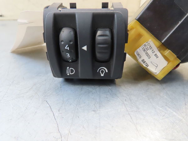 Commande eclairage Renault CLIO IV (BH_) 1.5 dci 90 (2012) 5 portes