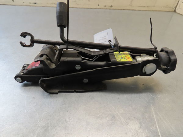 Cric  manivelle VOLKSWAGEN NEWBEETLE