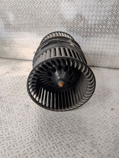 Moteur ventilateur chauffage Renault MEGANE III 3-5 portes (BZ0-1_, B3_) 1.5 dci (bz0c) (2008-2015) 5 portes