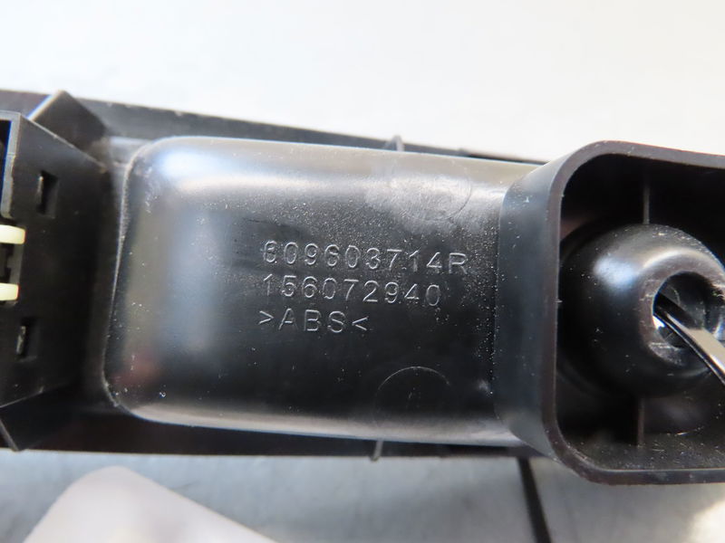 Commande lève-glace porte avant droite RENAULT TWINGO III  0.9 TCE 12v 90ch
