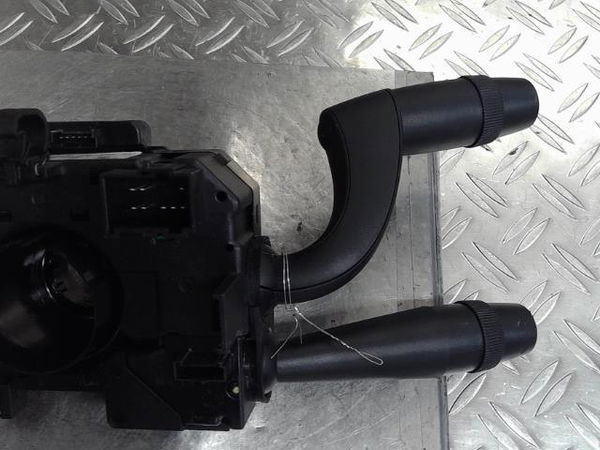 Interrupteur commande de frein a main Peugeot BOXER Camionnette 2.0 bluehdi 110 (2015-2019)