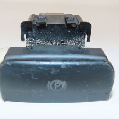 Interrupteur commande de frein a main Peugeot 3008 Monospace (0U_) 2.0 hdi 150 - bluehdi 150 (2009-2016) 5 portes