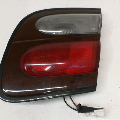 Feu arrière intérieur droit Nissan ALMERA I Hatchback (N15) 1.4 (1995-2000)