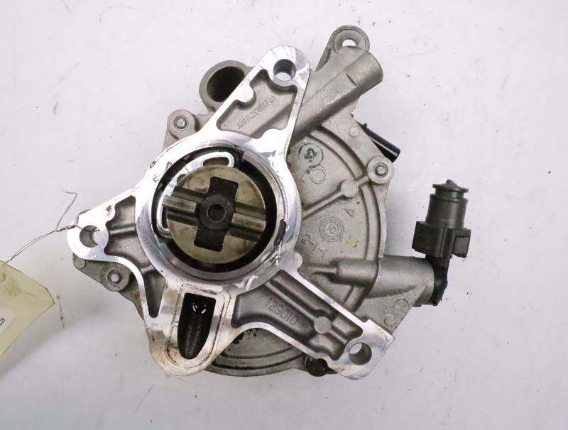Pompe a vide PEUGEOT 3008 I Phase 2 11-2013 2.0 HDi 160ch
