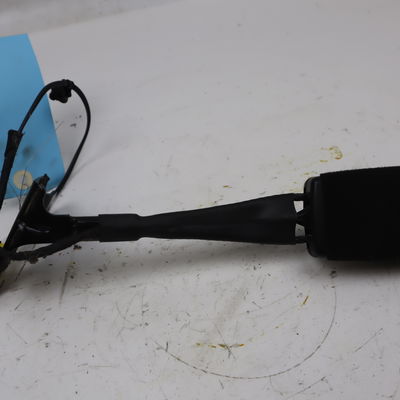 Ancrage ceinture avant droit Citroën C4 CACTUS 1.6 bluehdi 100 (2014)