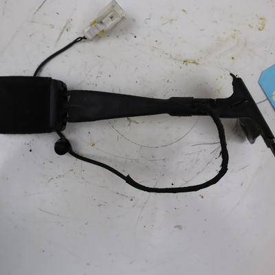 Ancrage ceinture avant gauche Citroën C4 CACTUS 1.6 bluehdi 100 (2014)