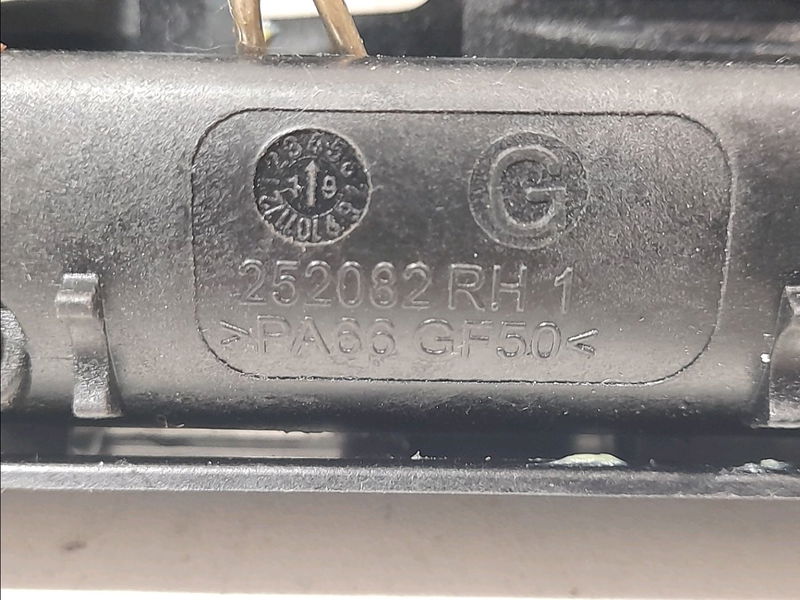Poignee ext porte arg Audi Q5 (FYB, FYG) 50 tdi quattro (2019-2020)