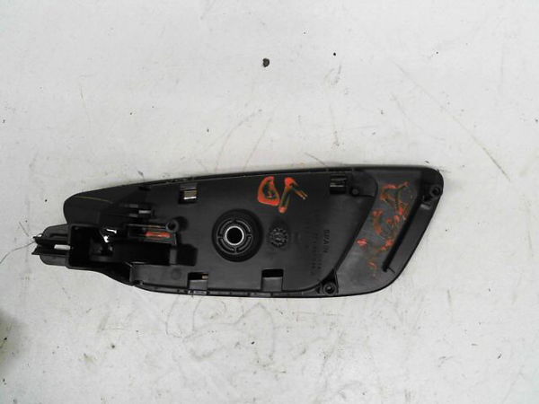 Poignee int porte avd Seat LEON (5F1) 1.4 tsi (2012-2016)