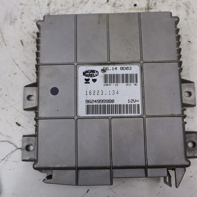 Calculateur moteur Peugeot 306 3-5 portes (7A, 7C, N3, N5) 1.4 (1993-2001) 5 portes