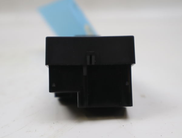 Commande lève-glace porte avant droite Opel MERIVA B Monospace (S10) 1.4 (75) (2010-2017)