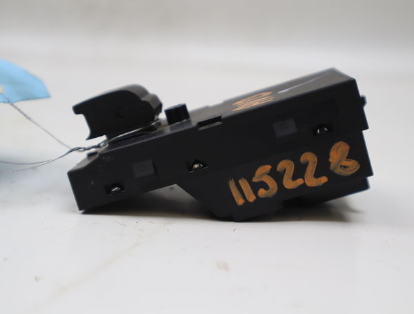 Commande lève-glace porte avant droite Opel MERIVA B Monospace (S10) 1.4 (75) (2010-2017)