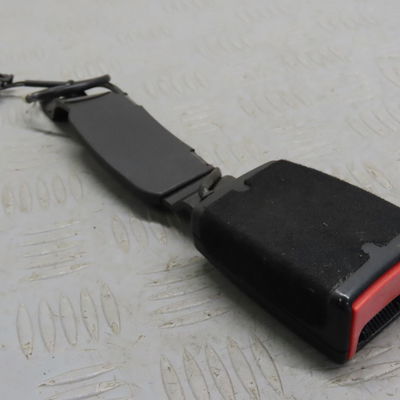 Ancrage ceinture avant droit Audi A1 (8X1, 8XK) 1.2 tfsi (2010-2015)