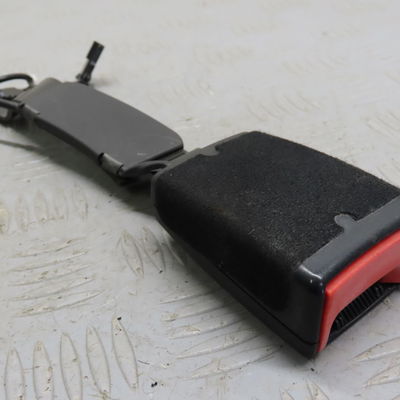 Ancrage ceinture avant gauche Audi A1 (8X1, 8XK) 1.2 tfsi (2010-2015)