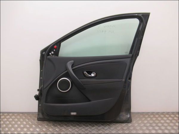 Porte avant droite Renault MEGANE III Grandtour (KZ0-1) 1.5 dci (kz09, kz0d, kz1g, kz29, kz14, kz1w, kz10, kz1f,... (2009) 5 portes