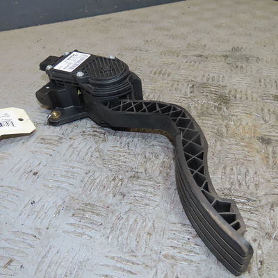 Pedale accelerateur Renault LAGUNA III (BT0-1) 2.0 dci (bt01, bt08, bt09, bt0e, bt0k, bt12, bt1c, bt1d,... (2007-2015) 5 portes