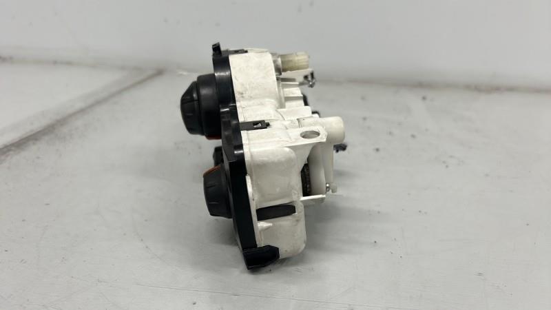 Commande de chauffage Renault KANGOO Express (FW0-1_) 1.5 dci 70 (fw0a, kw0v) (2008) 4 portes